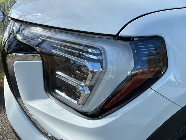 Used 2025 GMC Terrain Elevation image 10