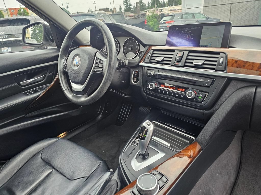 Used 2014 BMW 328i xDrive Sedan AWD/4WD image 12