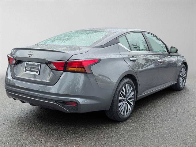 Used 2025 Nissan Altima 2.5 SV FWD image 3