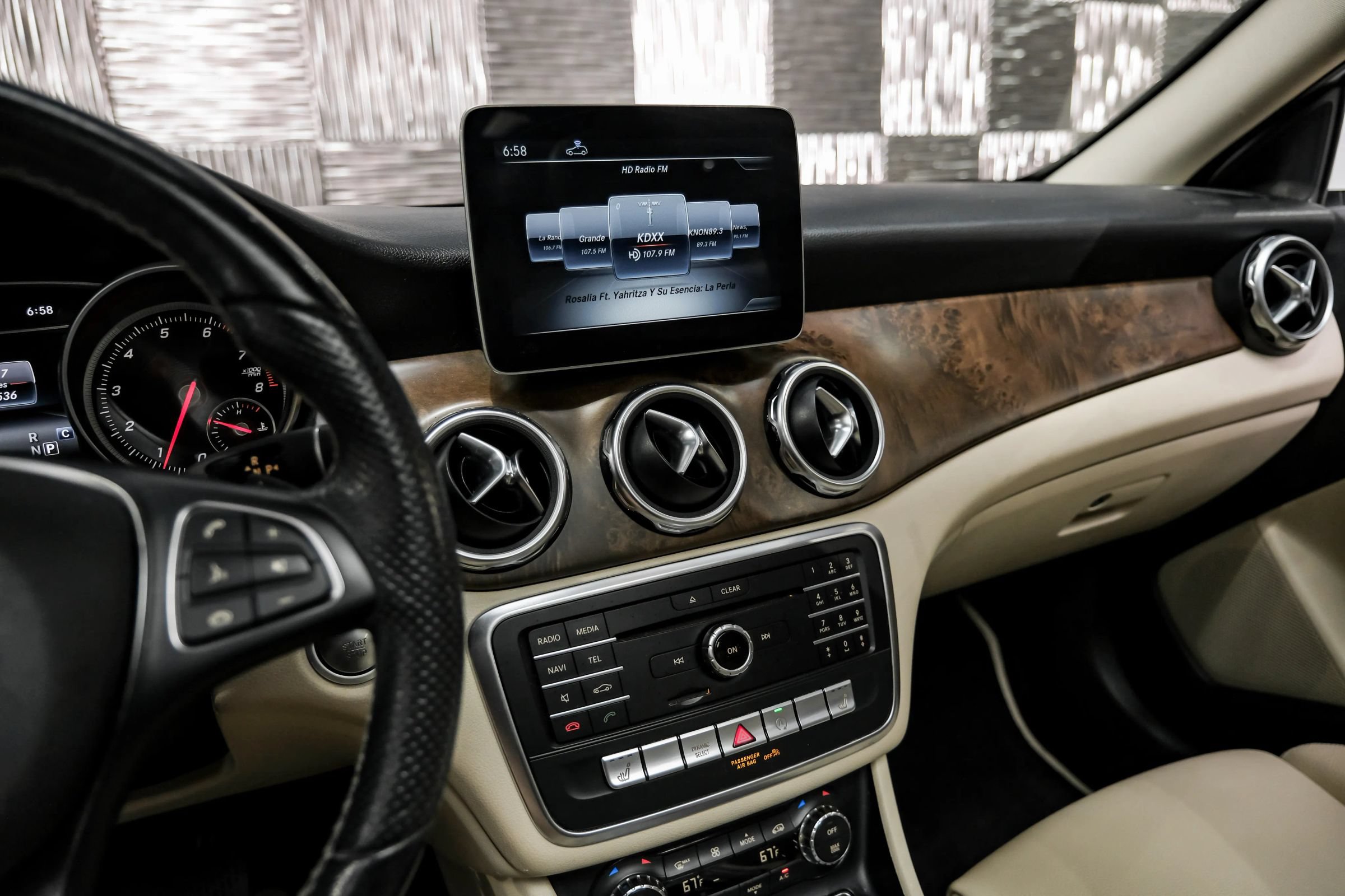 Used 2019 Mercedes-Benz GLA 250 image 23