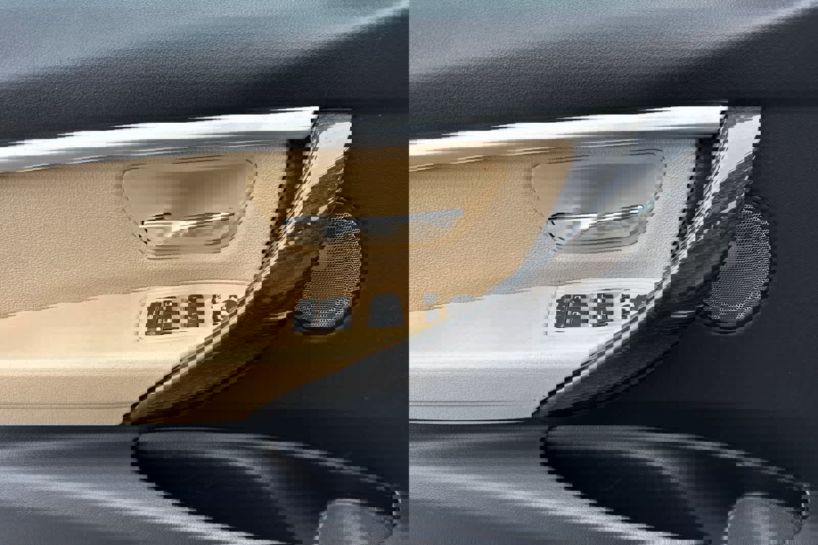 Used 2017 BMW 330e image 12