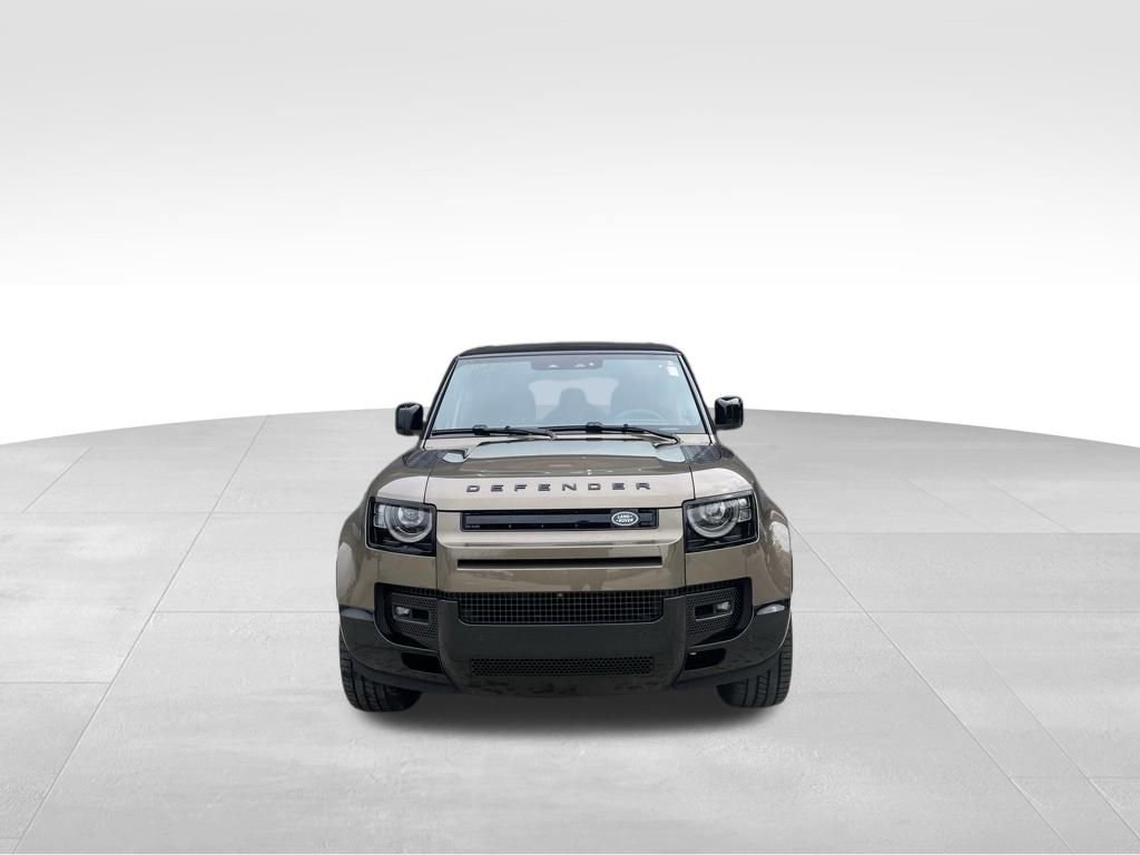 New 2024 Land Rover Defender 130 X-Dynamic SE image 3