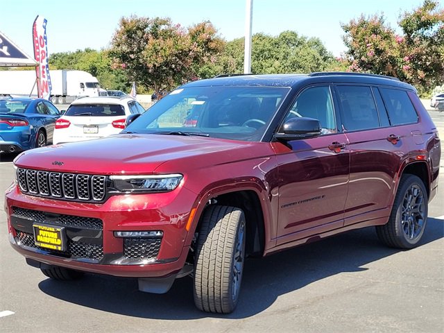 New 2025 Jeep Grand Cherokee L Summit w/ Obsidian Package image 8