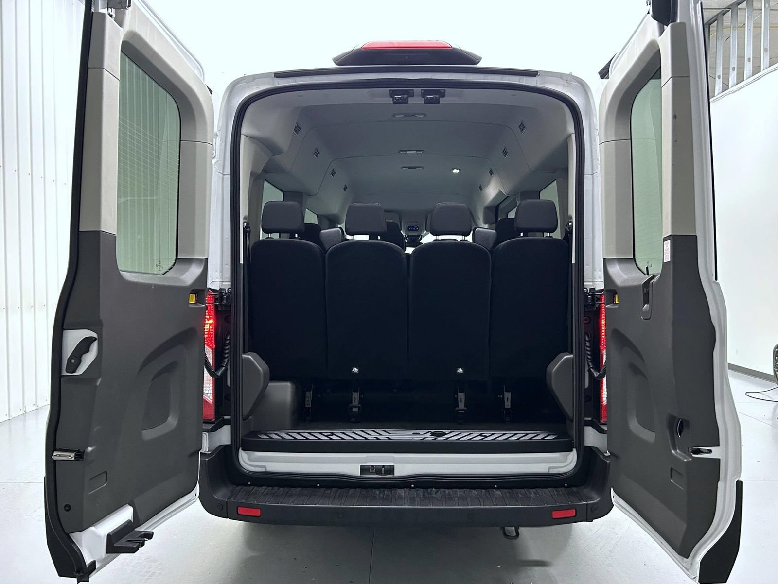 Used 2025 Ford Transit 350 XLT RWD image 20