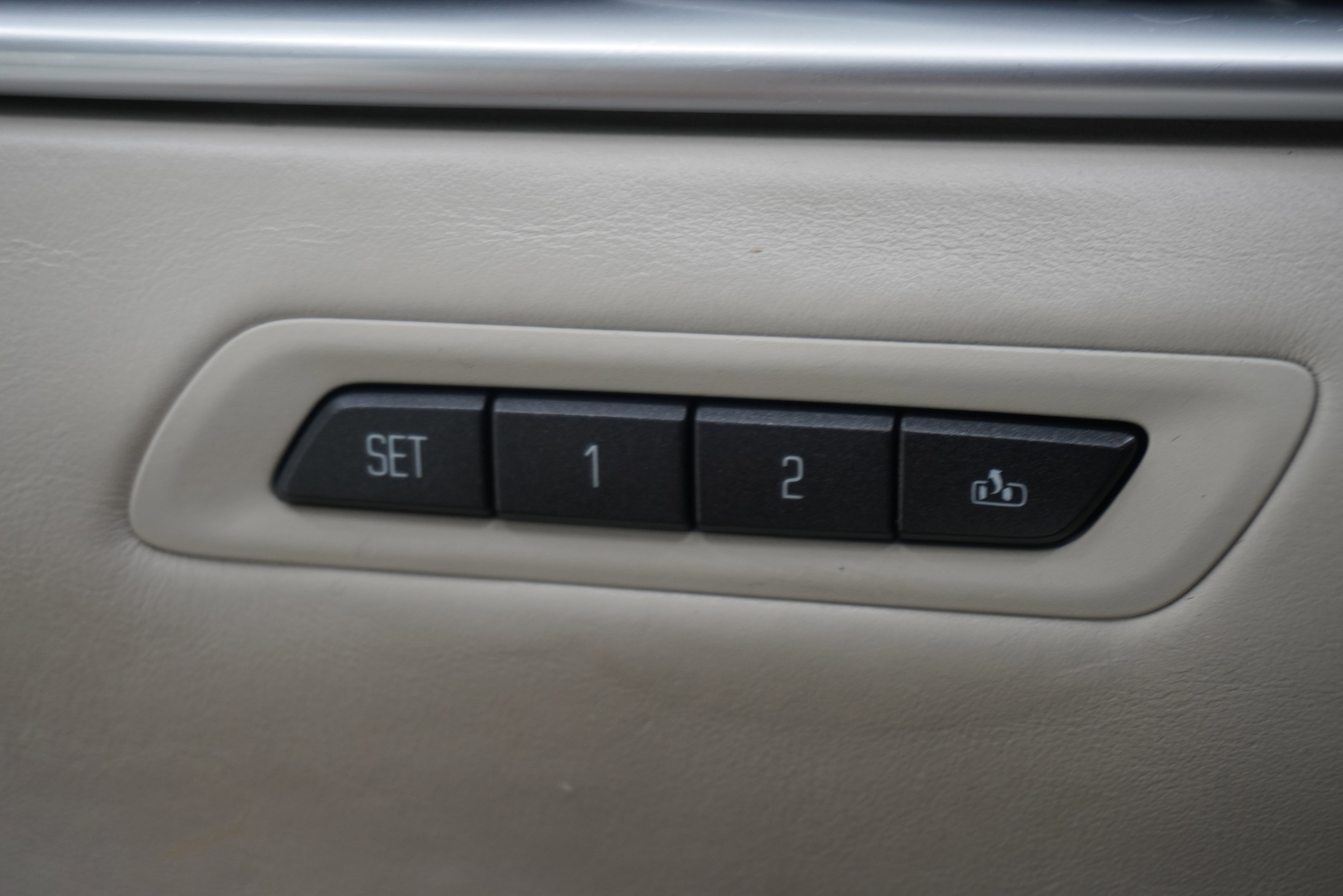 Used 2013 Cadillac XTS Platinum image 17