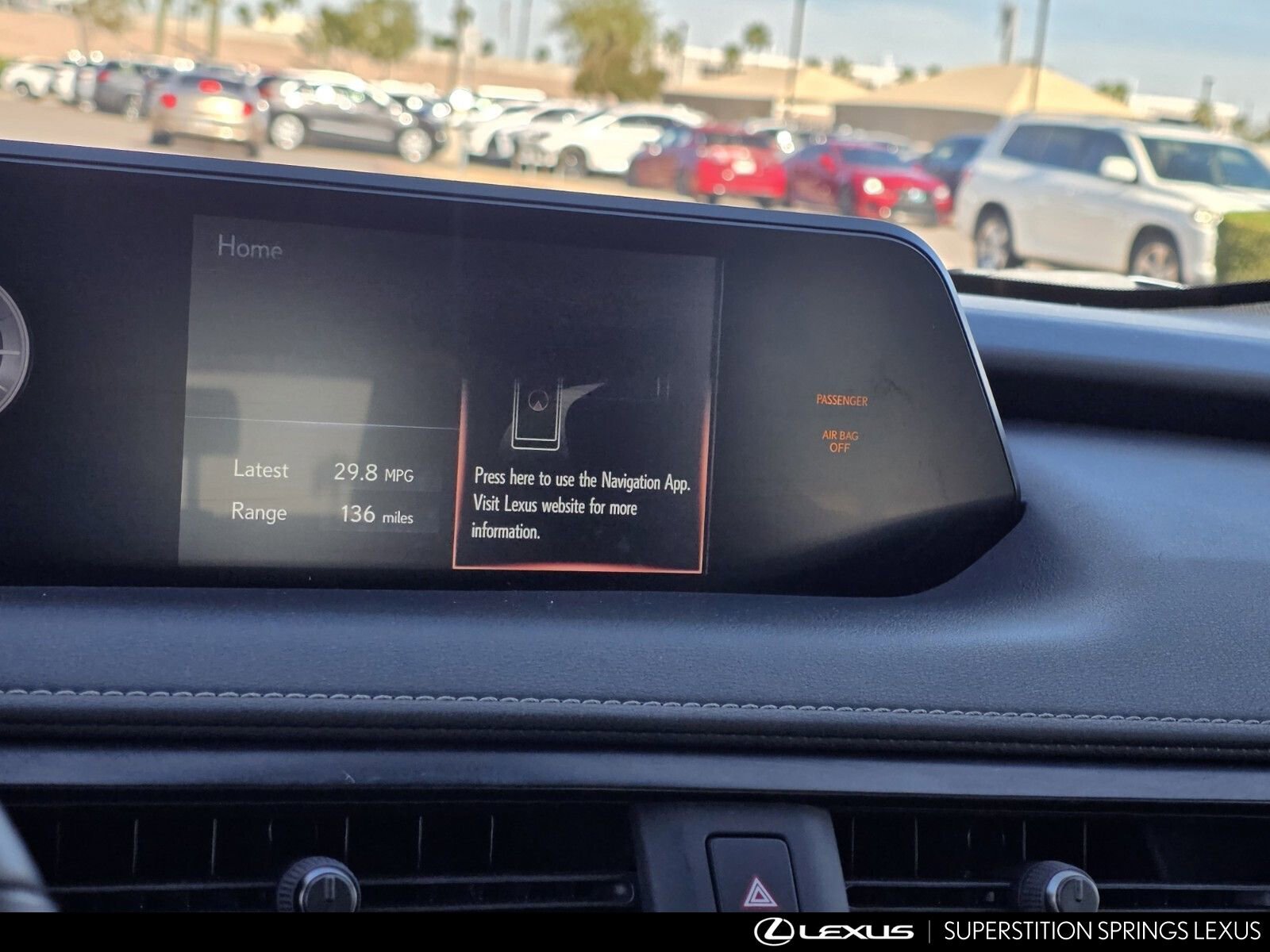 Certified 2022 Lexus UX 200 w/ Accessory Package (Z2) image 18