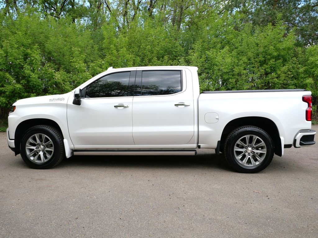 Used 2019 Chevrolet Silverado 1500 High Country w/ Technology Package AWD/4WD image 4