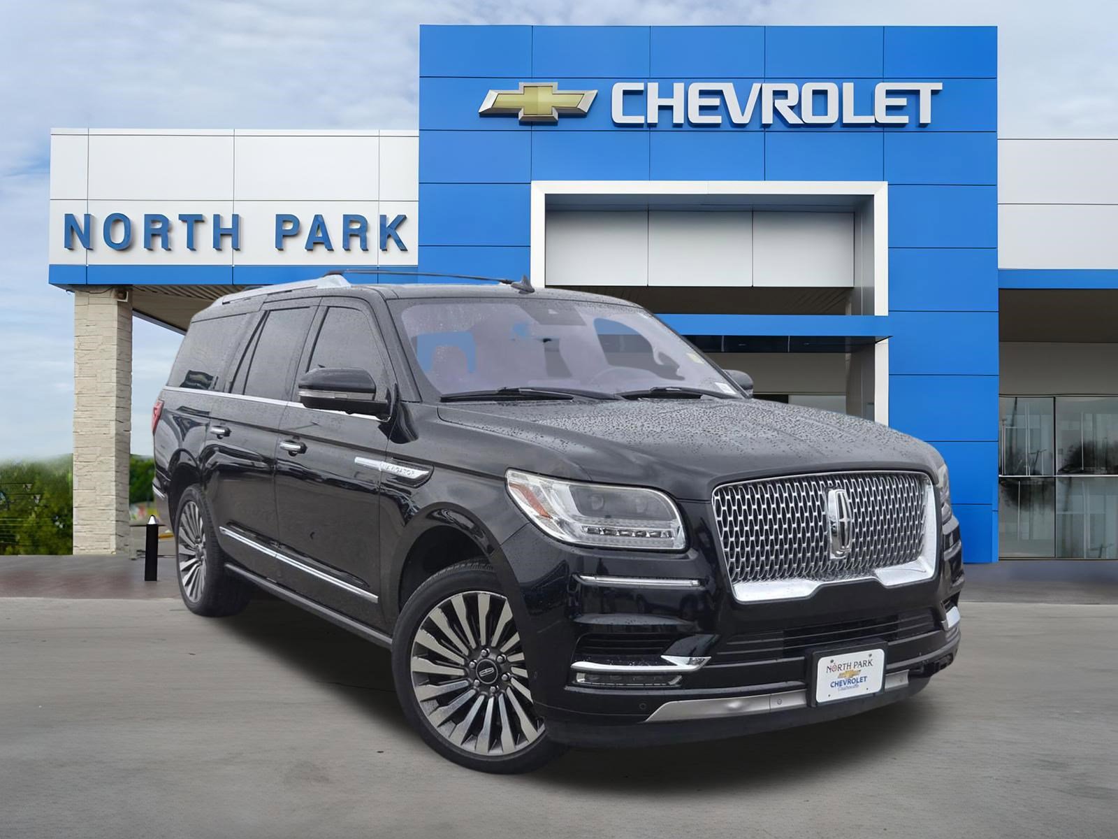 Used 2018 Lincoln Navigator L Reserve w/ Technology Package AWD/4WD image 1