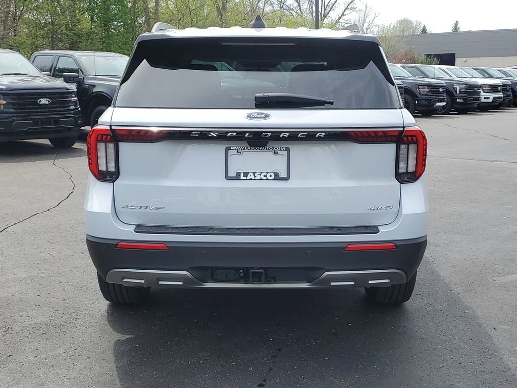 New 2026 Ford Explorer Active AWD/4WD image 5