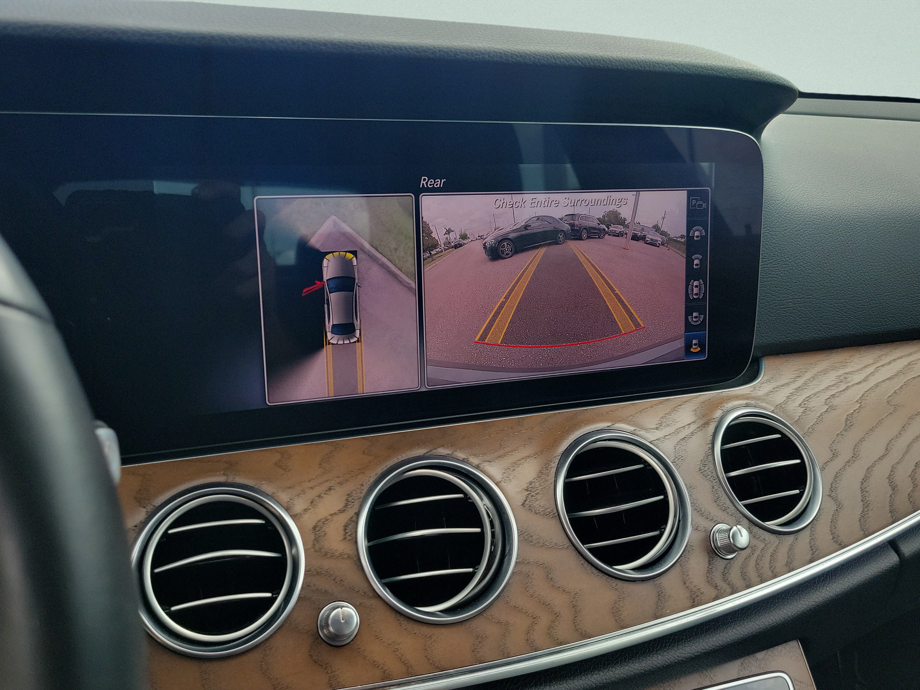 Used 2020 Mercedes-Benz E 350 4MATIC Sedan image 33