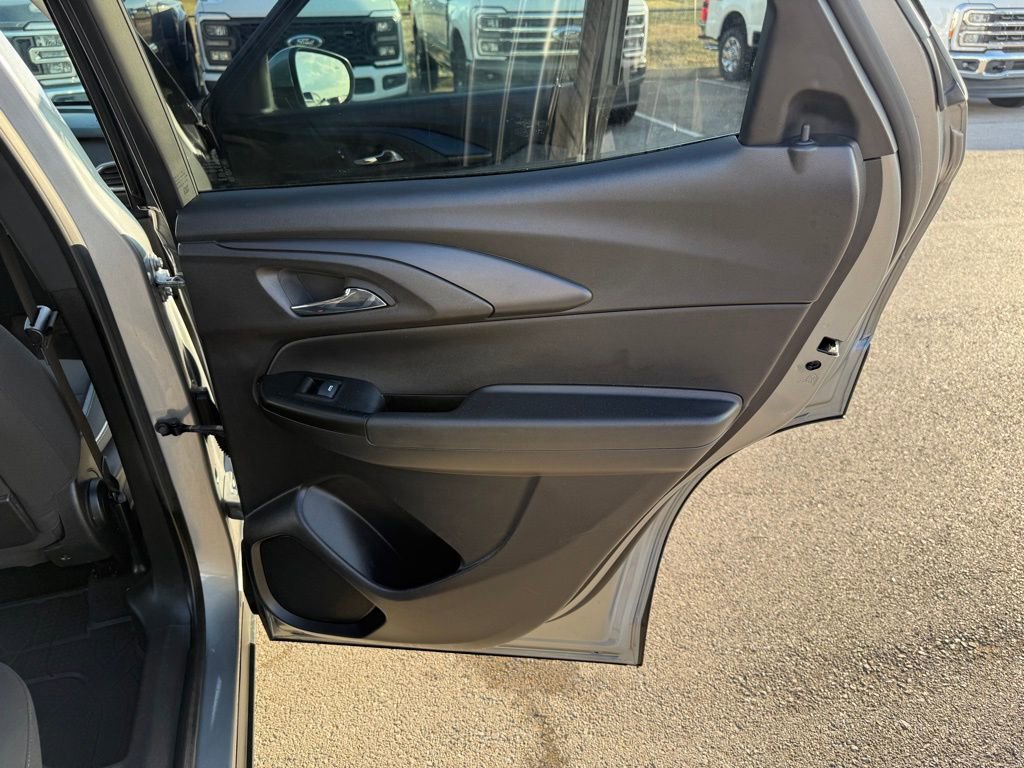 Used 2023 Chevrolet TrailBlazer LT w/ Convenience Package image 18