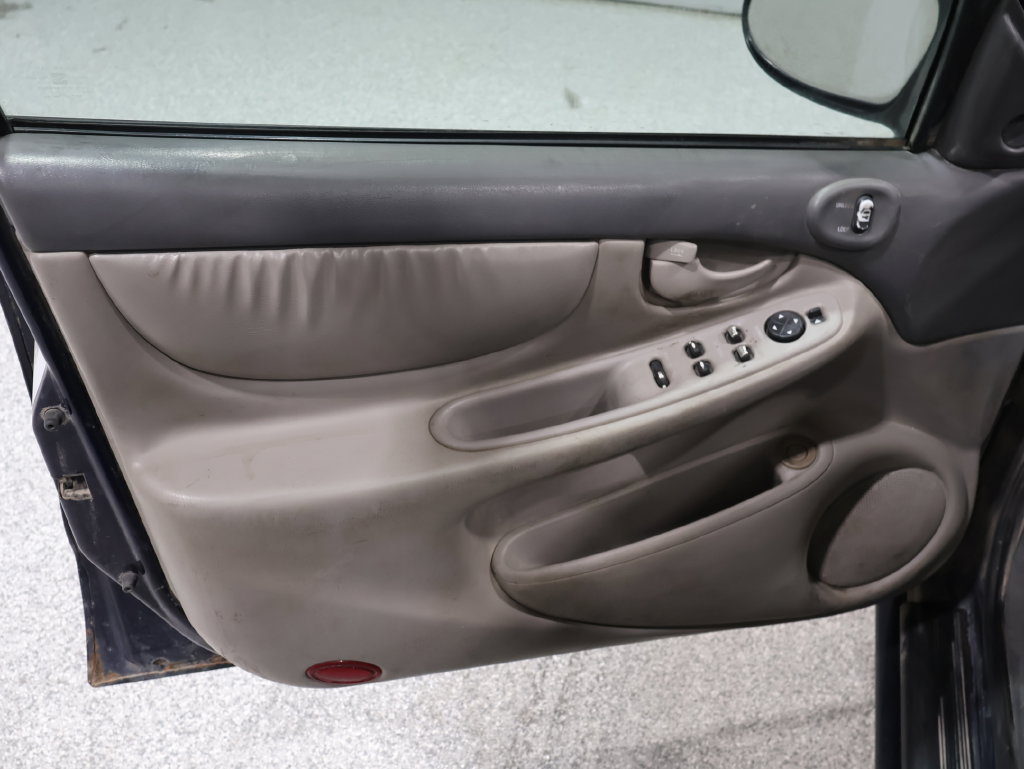 Used 2004 Oldsmobile Alero GLS w/ Sun And Sound Package FWD image 18