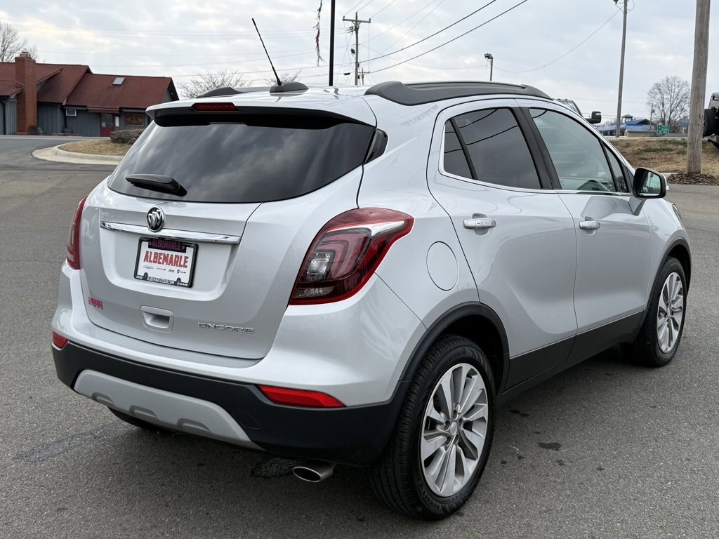 Used 2019 Buick Encore Preferred image 3