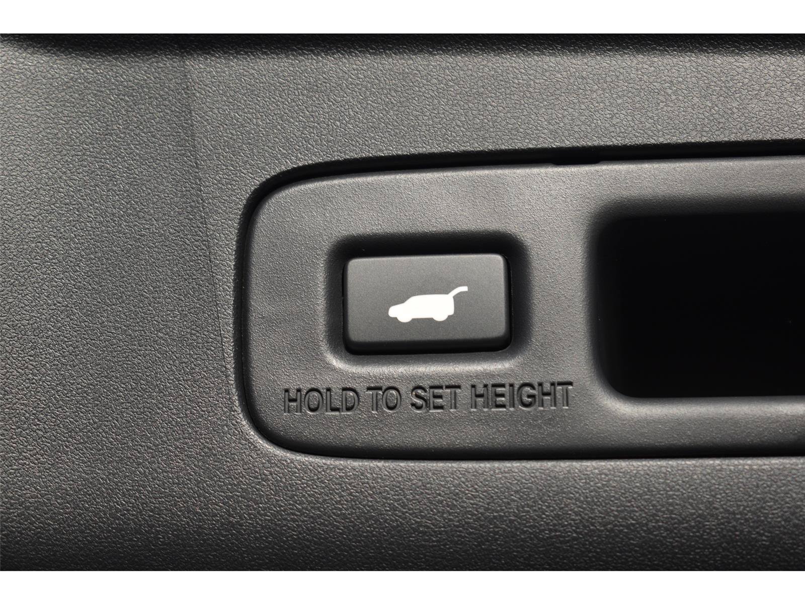 Certified 2026 Acura ADX FWD image 33