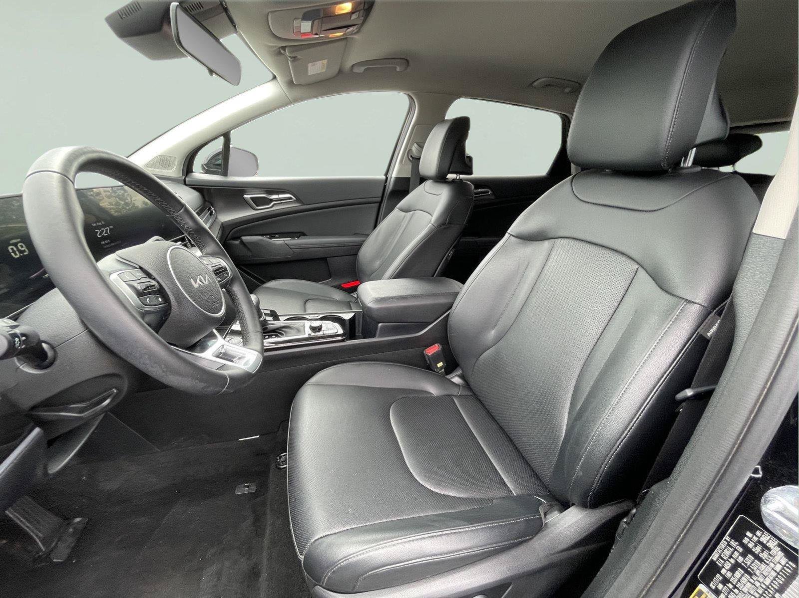 Used 2023 Kia Sportage EX AWD/4WD image 13