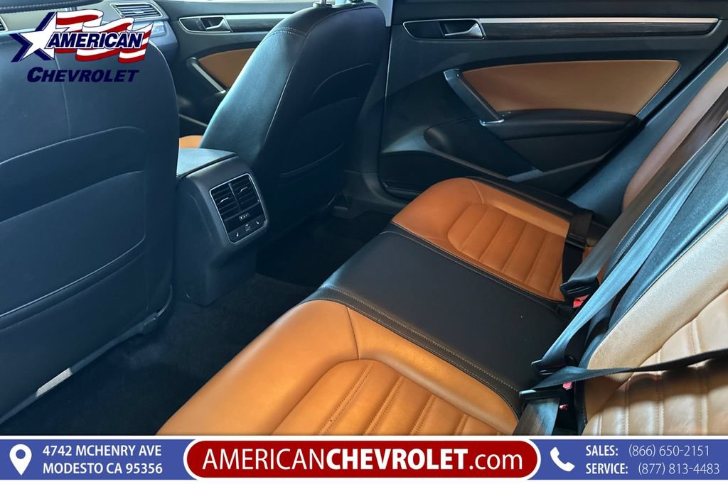 Used 2018 Volkswagen Passat 3.6 SEL Premium FWD image 15
