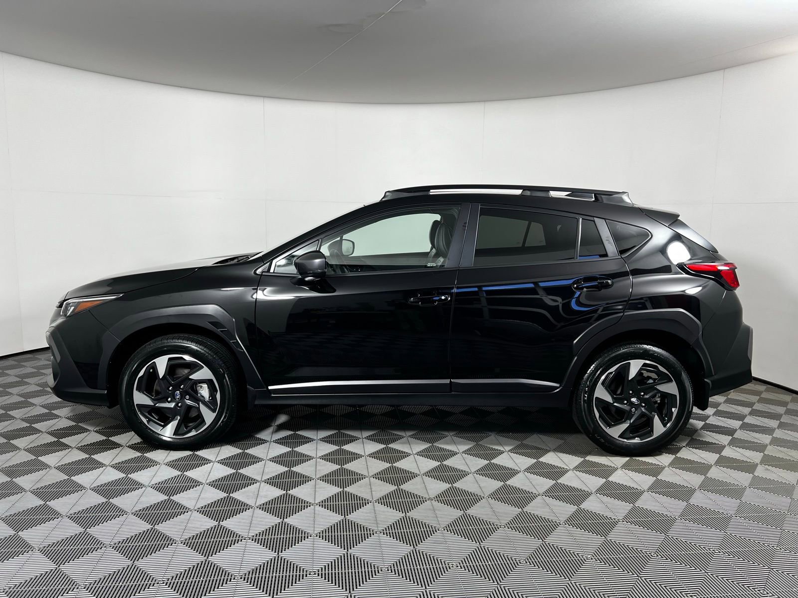 Used 2024 Subaru Crosstrek 2.5i Limited w/ Popular Package #4A AWD/4WD image 8