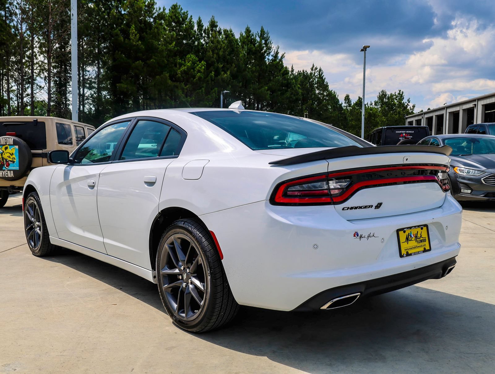 Used 2021 Dodge Charger SXT w/ Plus Group AWD/4WD image 4