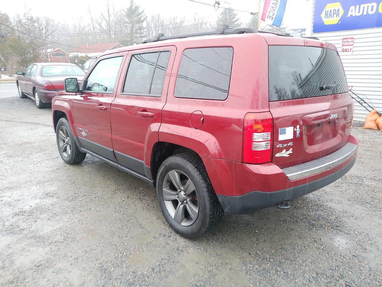 Used 2014 Jeep Patriot Latitude w/ Freedom Edition Package image 12