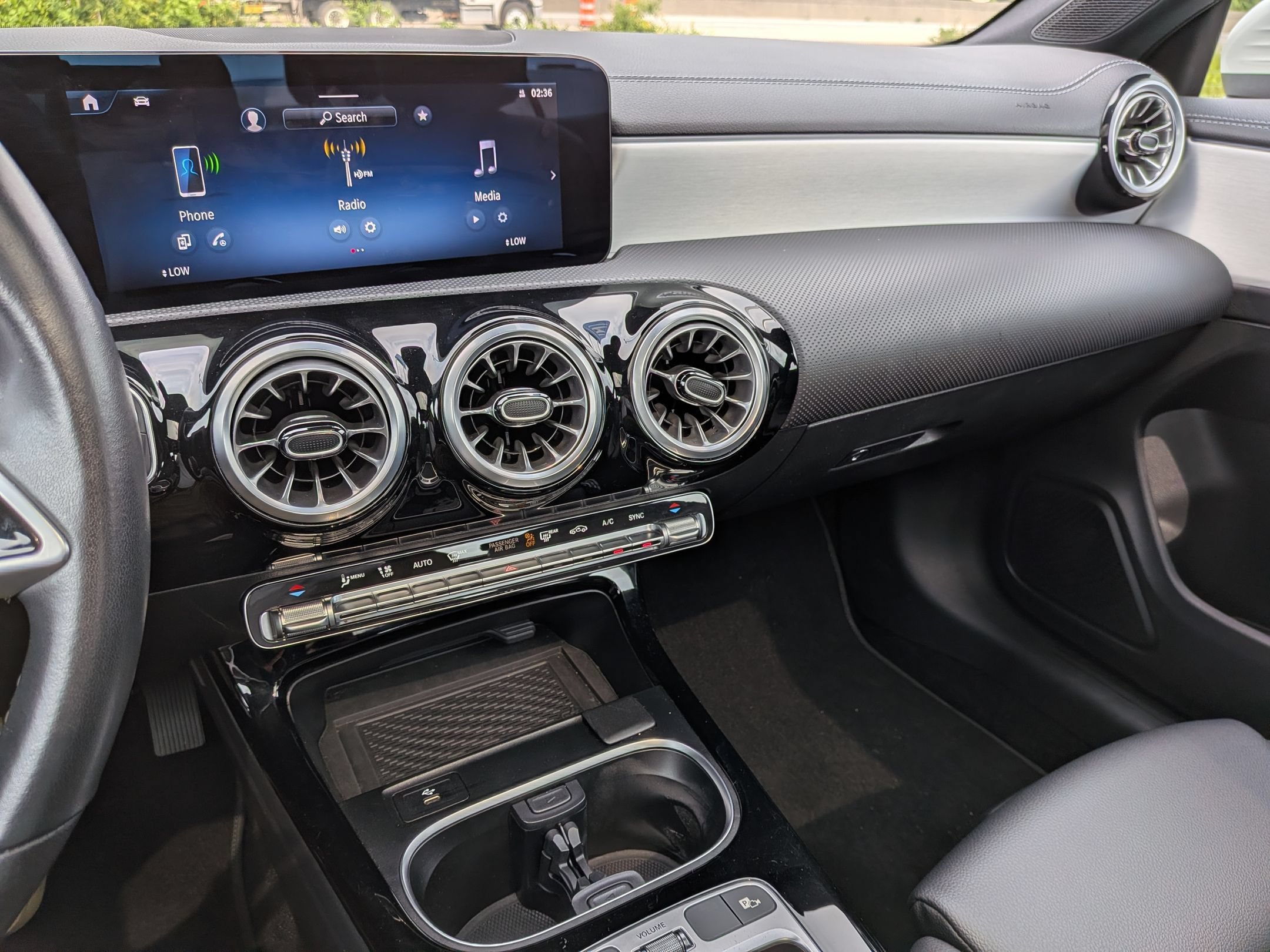 Used 2025 Mercedes-Benz CLA 250 4MATIC image 22