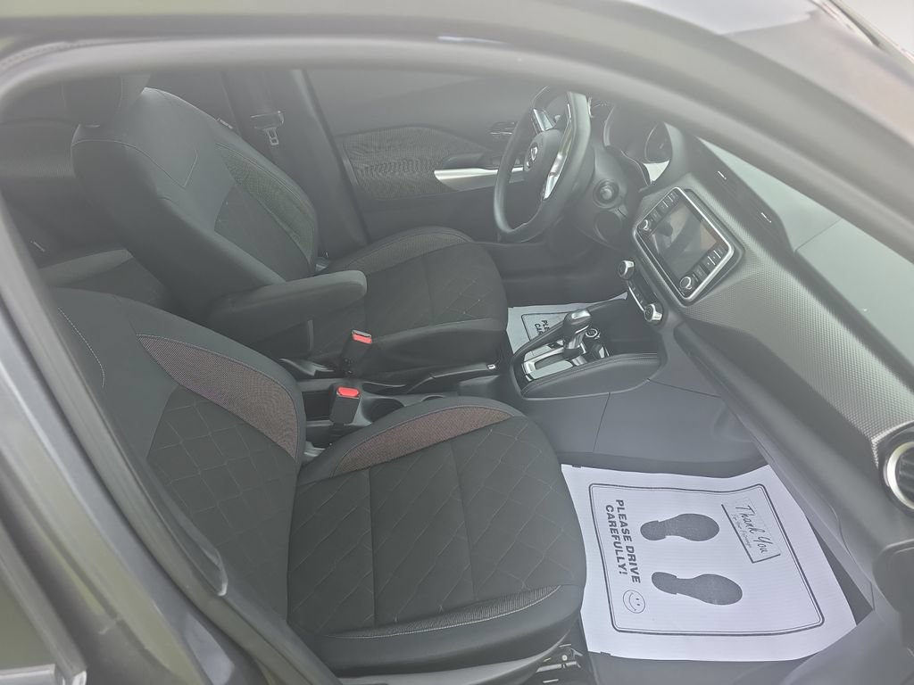 Used 2020 Nissan Kicks SV FWD image 15