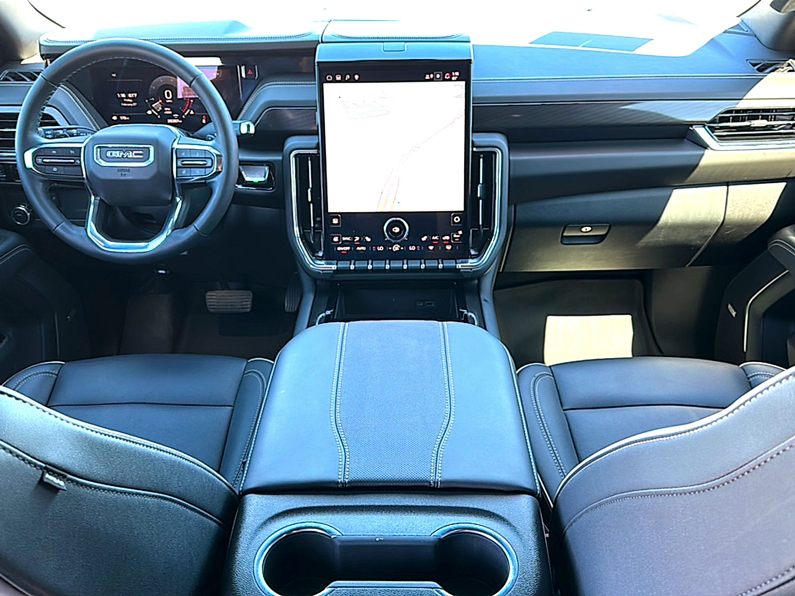 Used 2025 GMC Yukon XL Elevation image 21