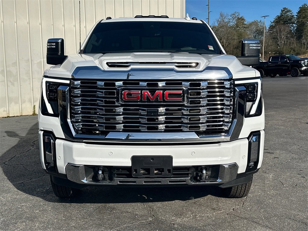 Used 2024 GMC Sierra 3500 Denali w/ Denali Reserve Package image 3