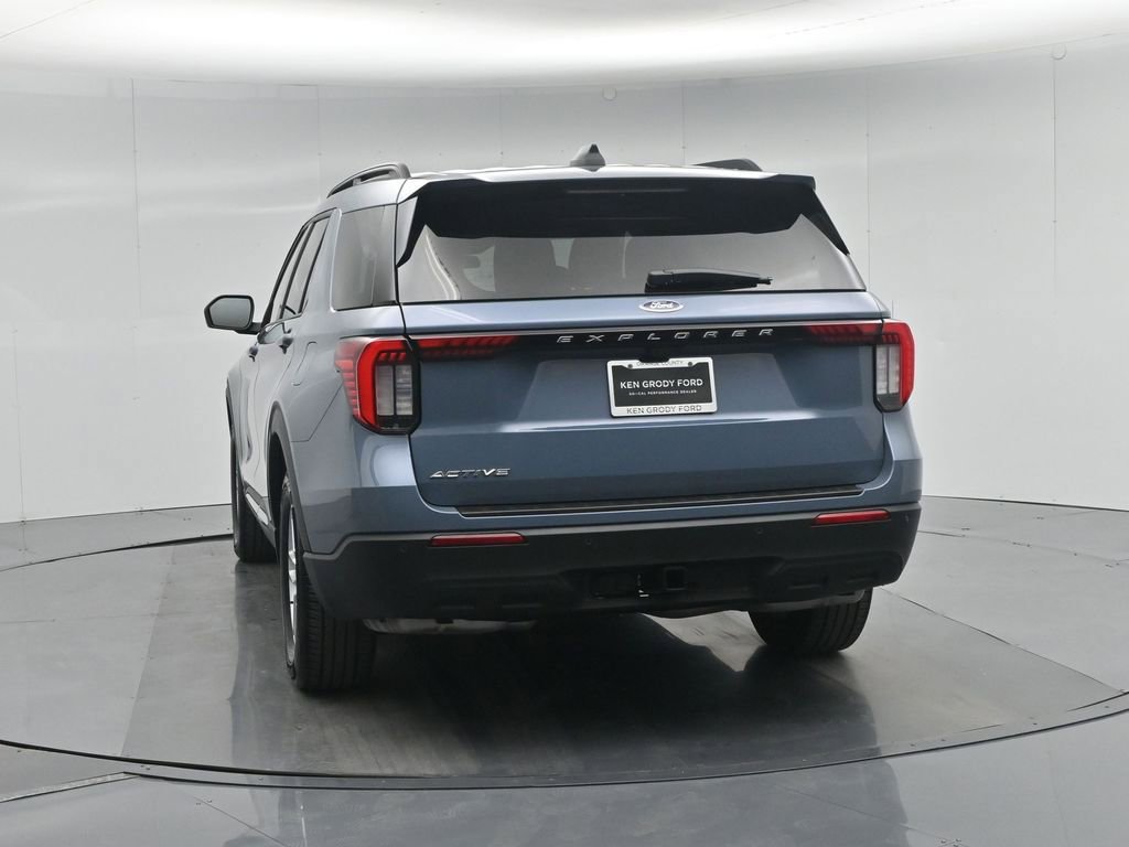 Used 2025 Ford Explorer Active image 31