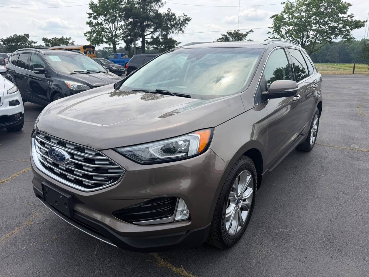 Used 2019 Ford Edge Titanium AWD/4WD image 1
