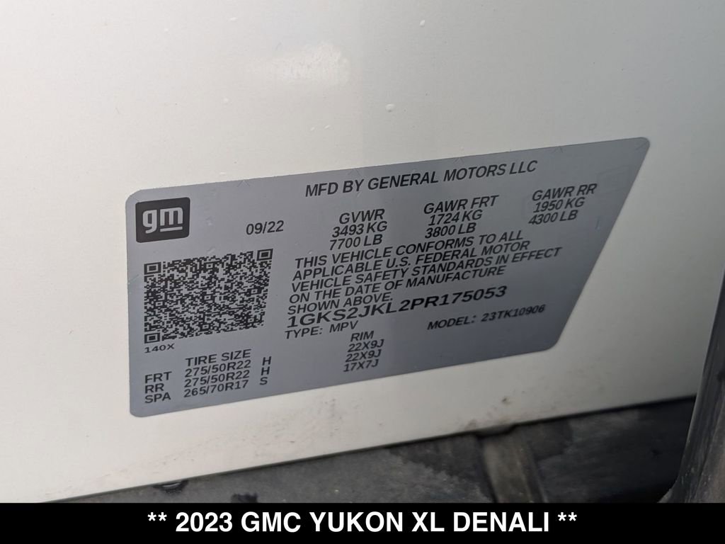 Used 2023 GMC Yukon XL Denali AWD/4WD image 32