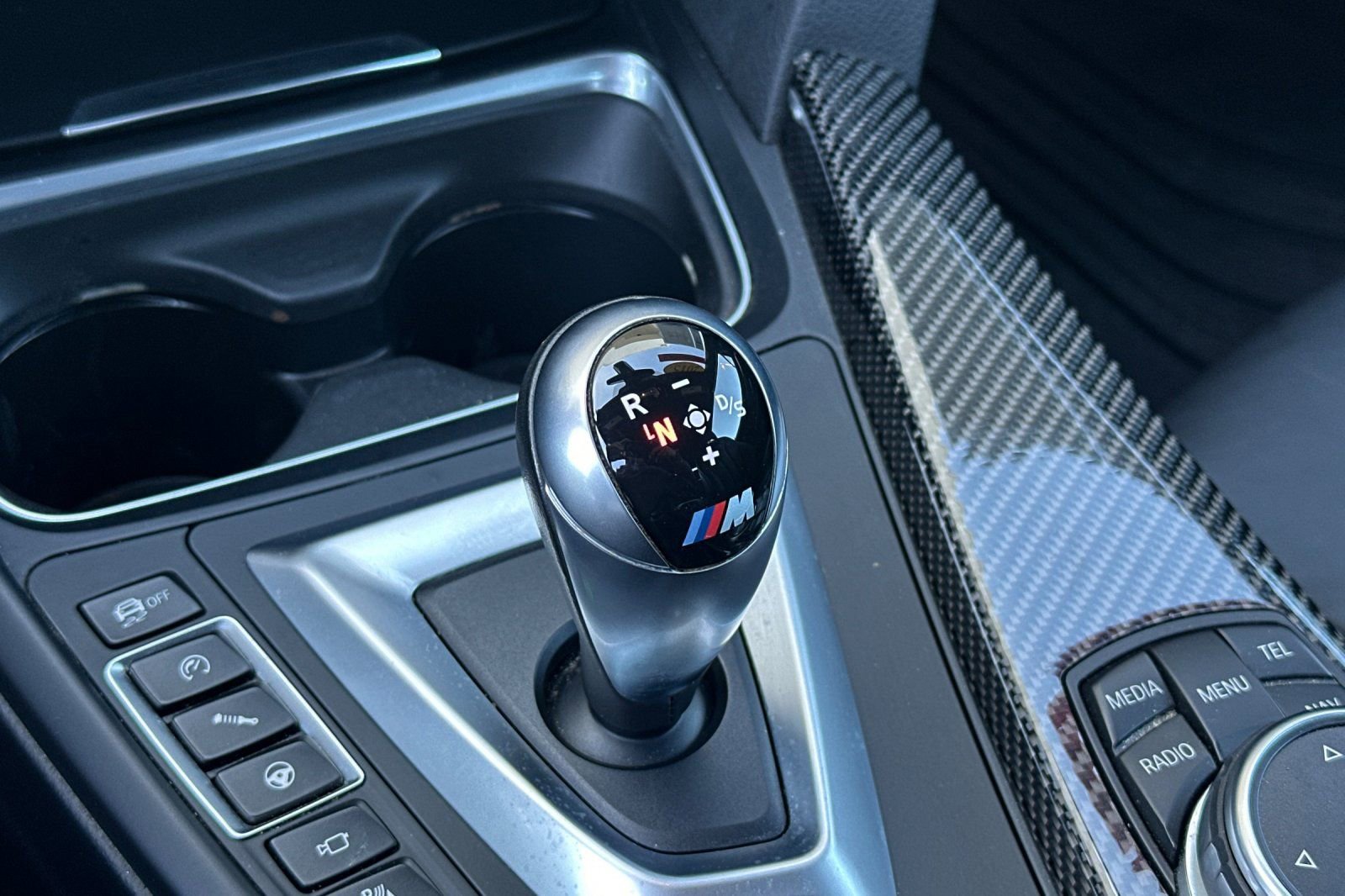 Used 2015 BMW M4 Convertible image 23