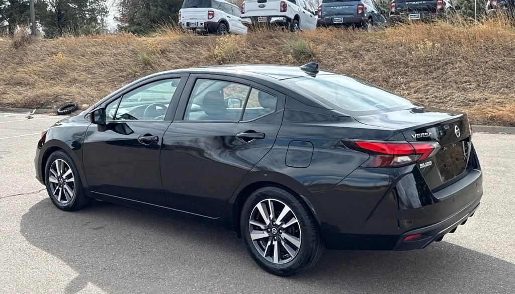 Used 2021 Nissan Versa SV image 5