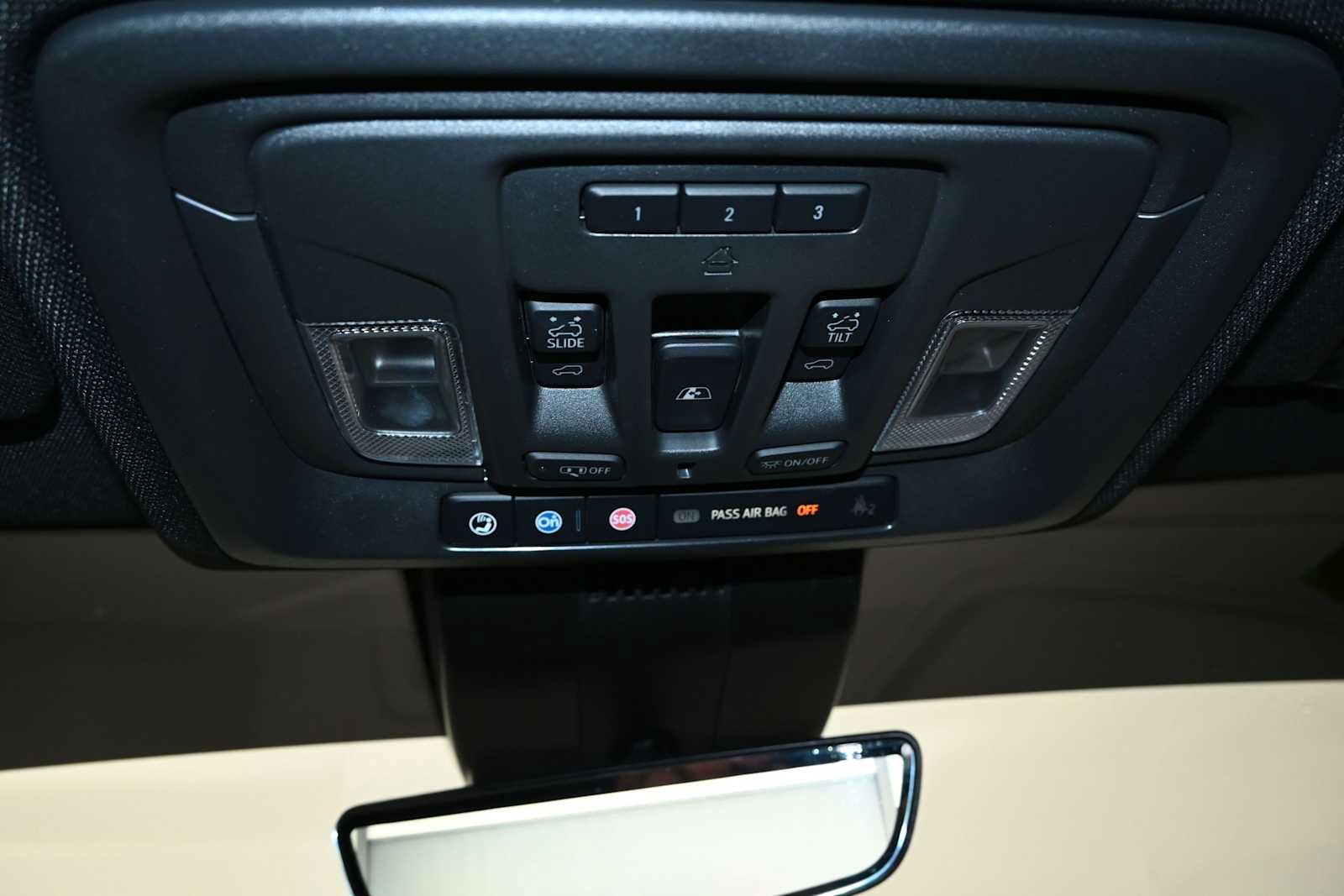 Used 2024 Chevrolet Silverado 1500 High Country w/ High Country Premium Package AWD/4WD image 17