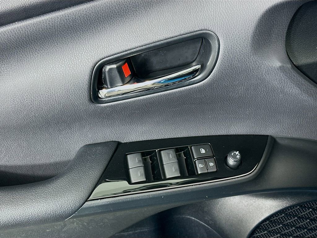 Used 2019 Toyota Prius Prime Premium image 18