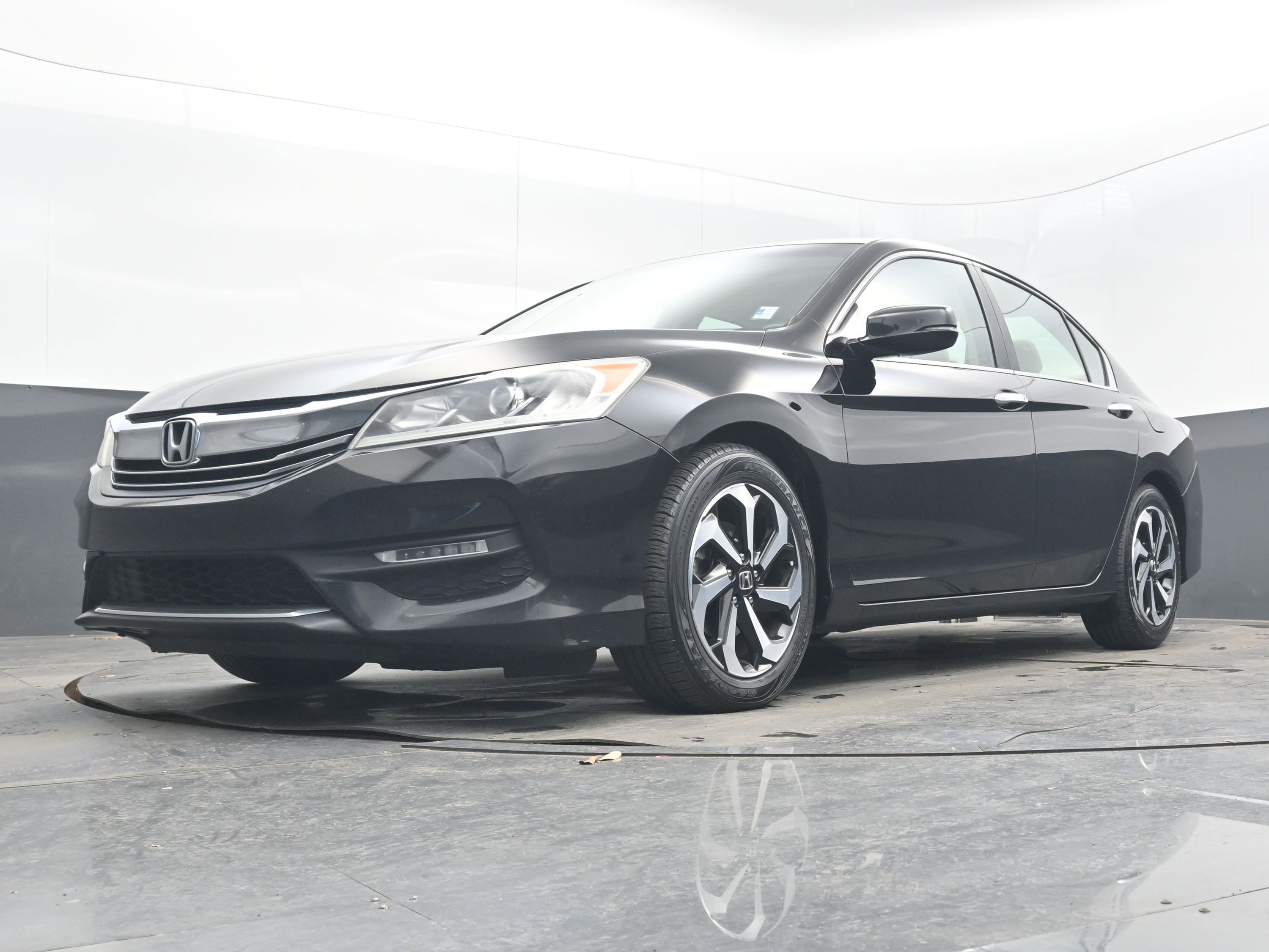 Used 2016 Honda Accord EX-L image 24
