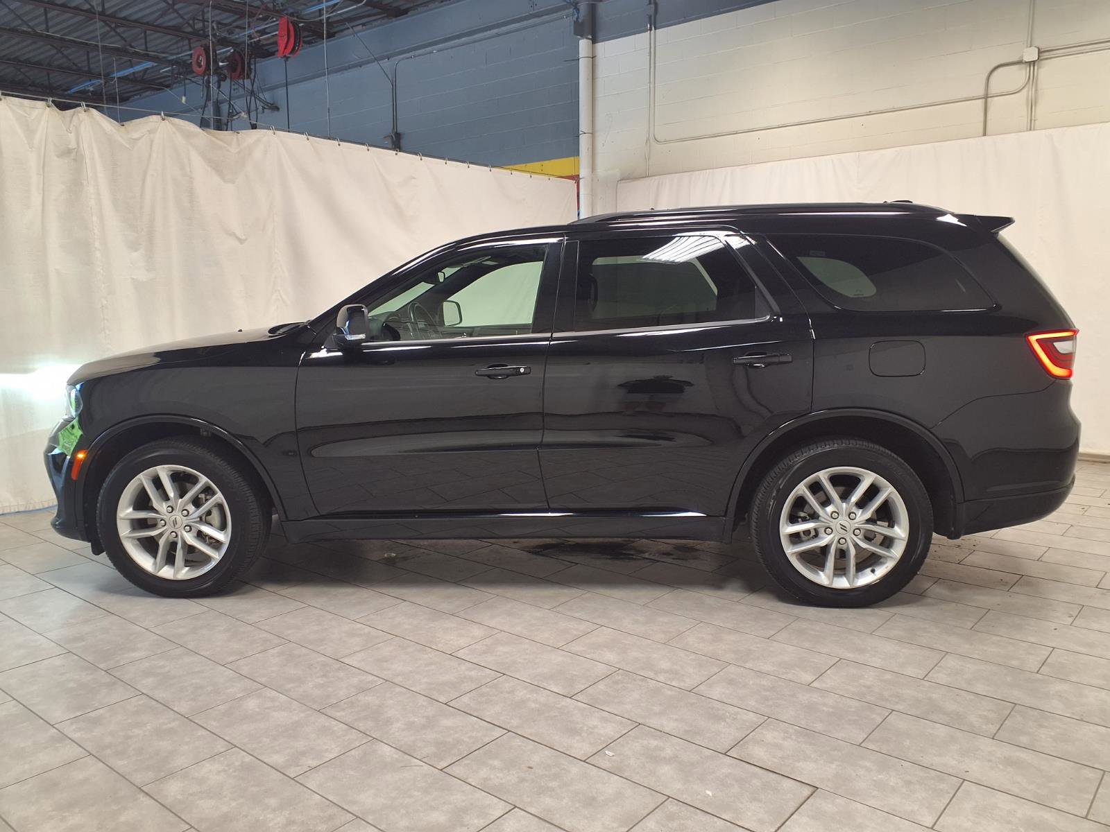 Used 2025 Dodge Durango GT AWD/4WD image 6
