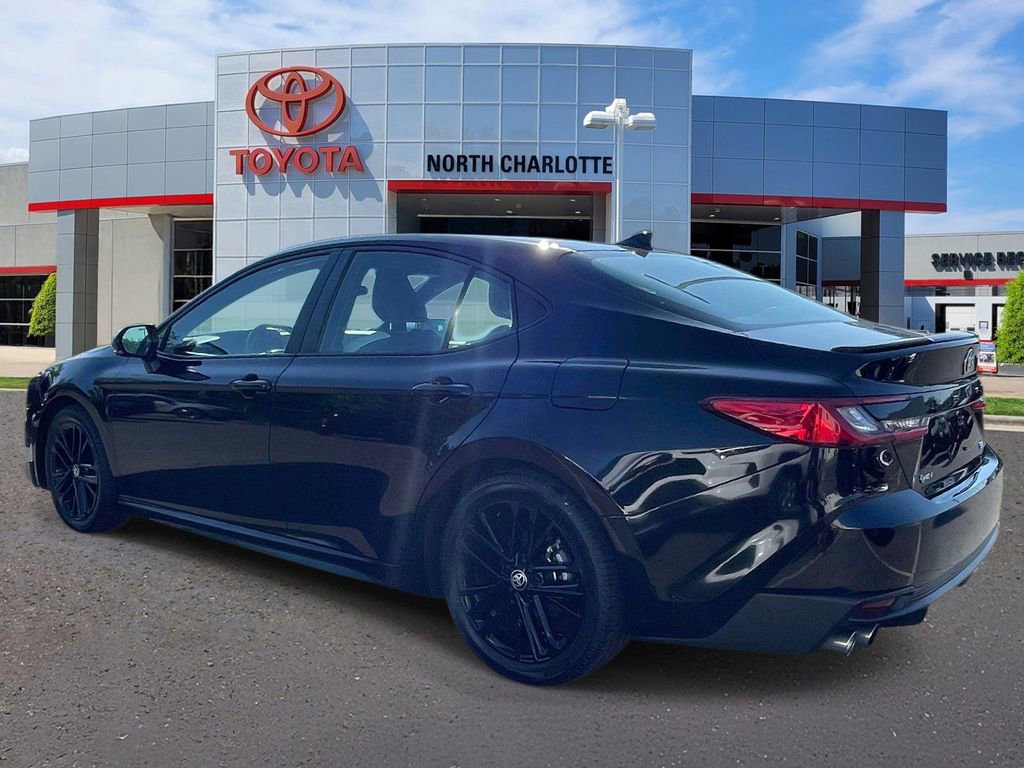 Used 2025 Toyota Camry SE FWD image 5
