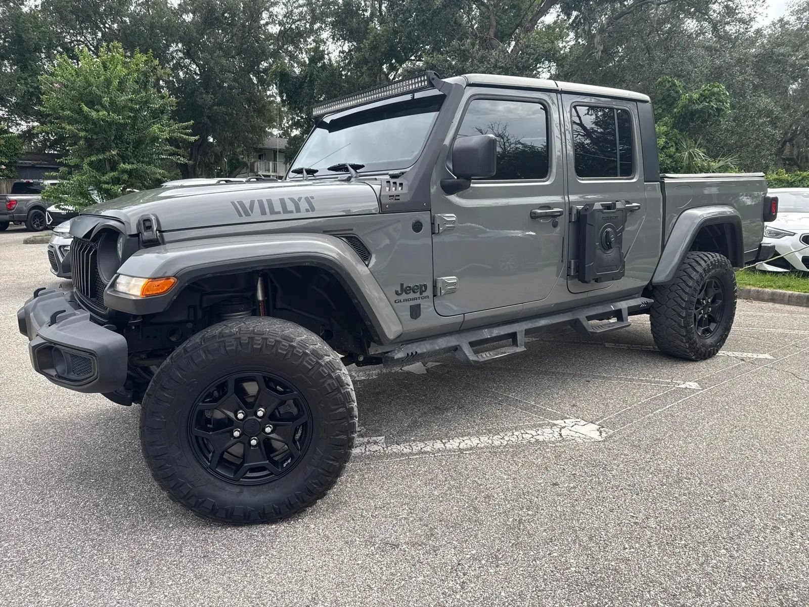Used 2021 Jeep Gladiator Sport AWD/4WD image 4