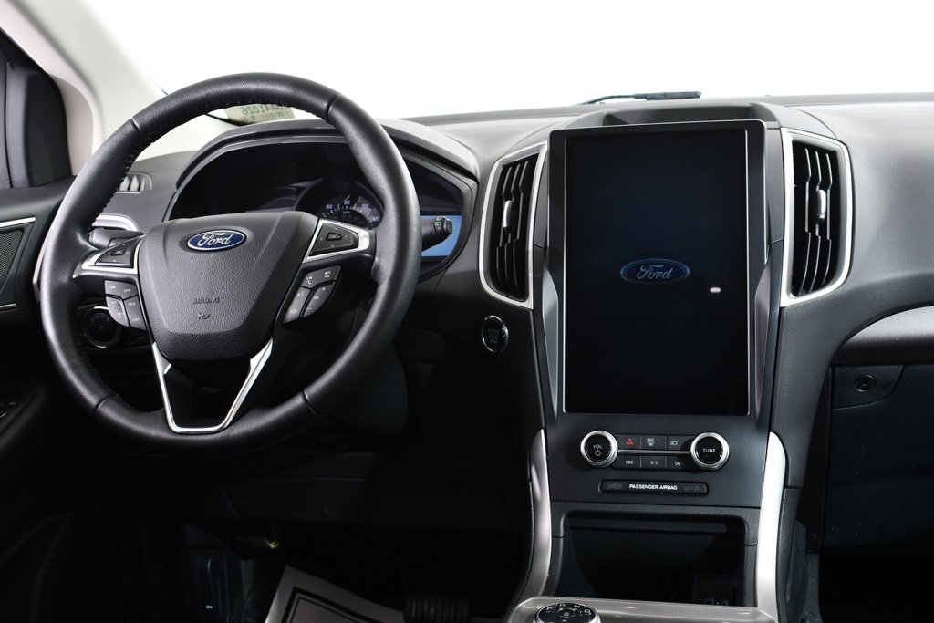Used 2024 Ford Edge SEL w/ Convenience Package image 8