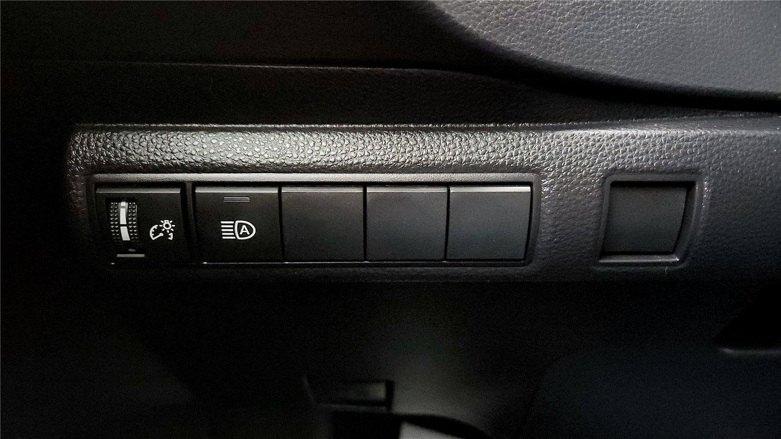 Certified 2023 Toyota Corolla LE image 32