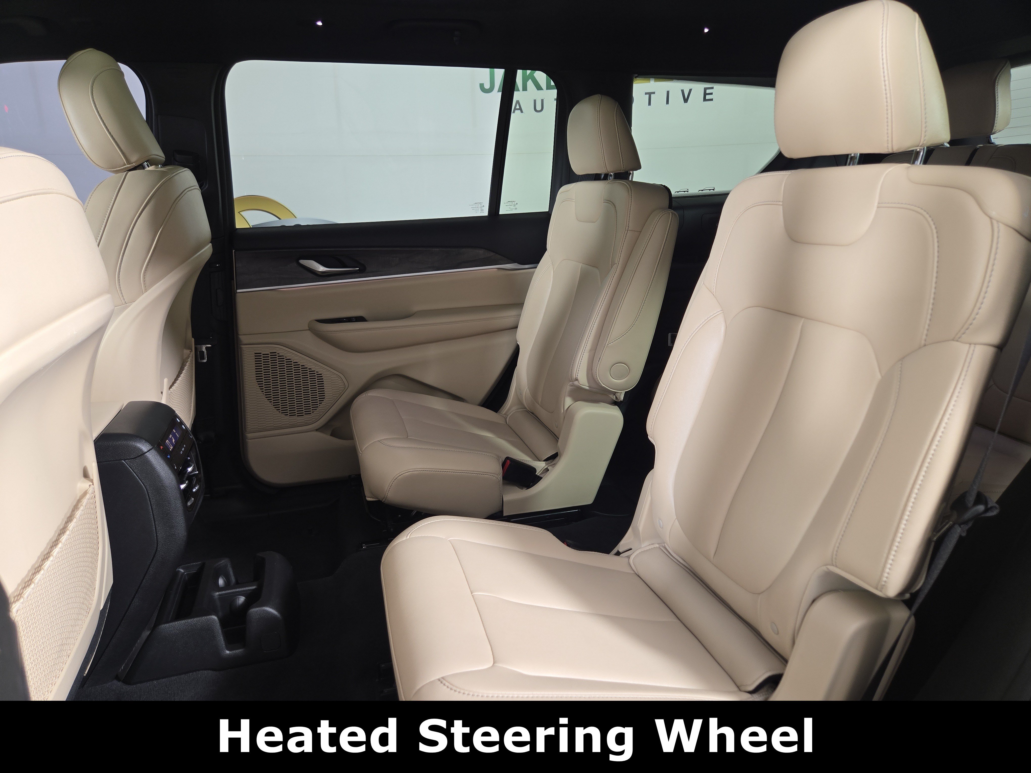 Used 2023 Jeep Grand Cherokee L Limited AWD/4WD image 12