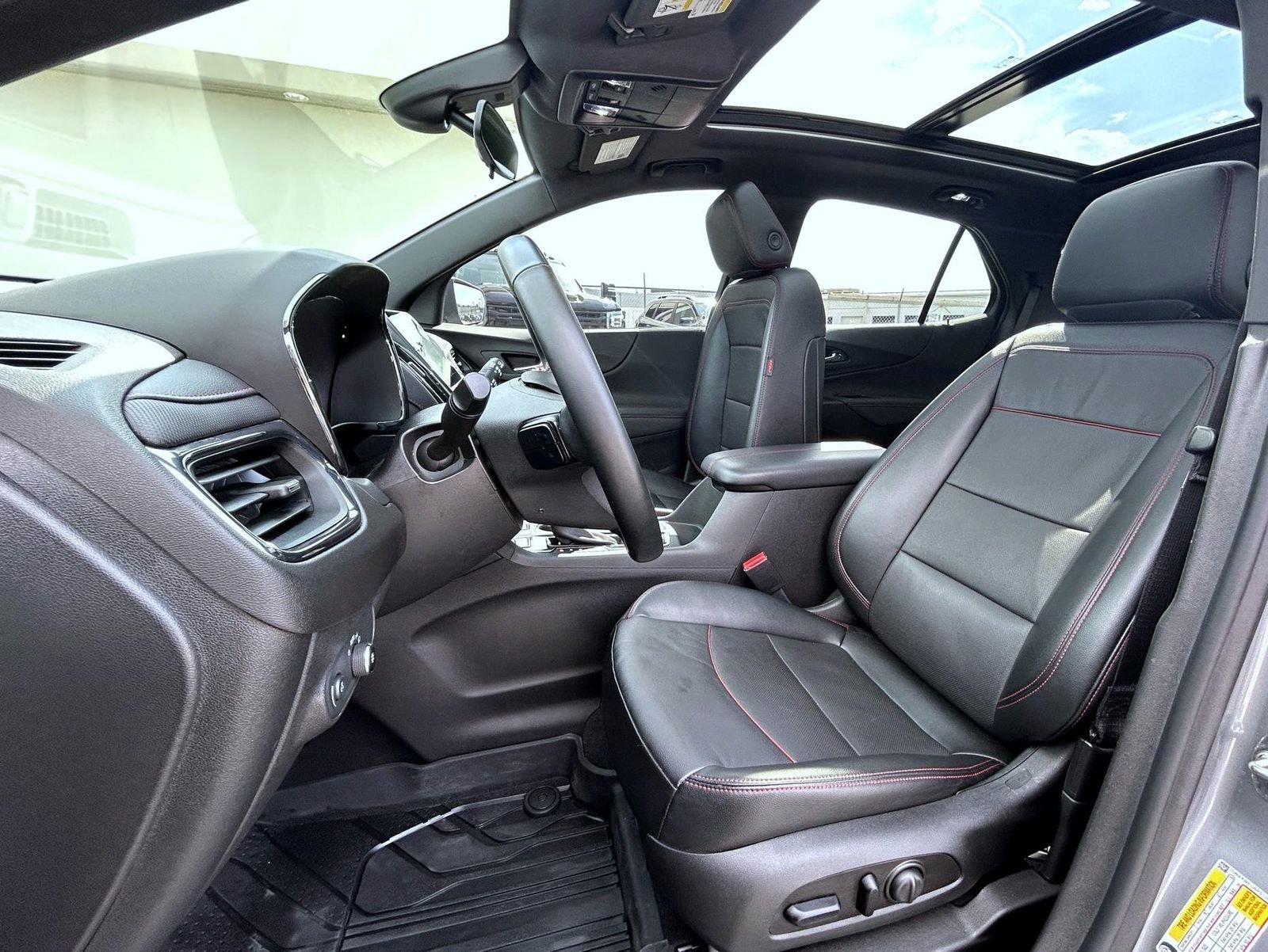 Certified 2024 Chevrolet Equinox RS w/ RS Leather Package image 10