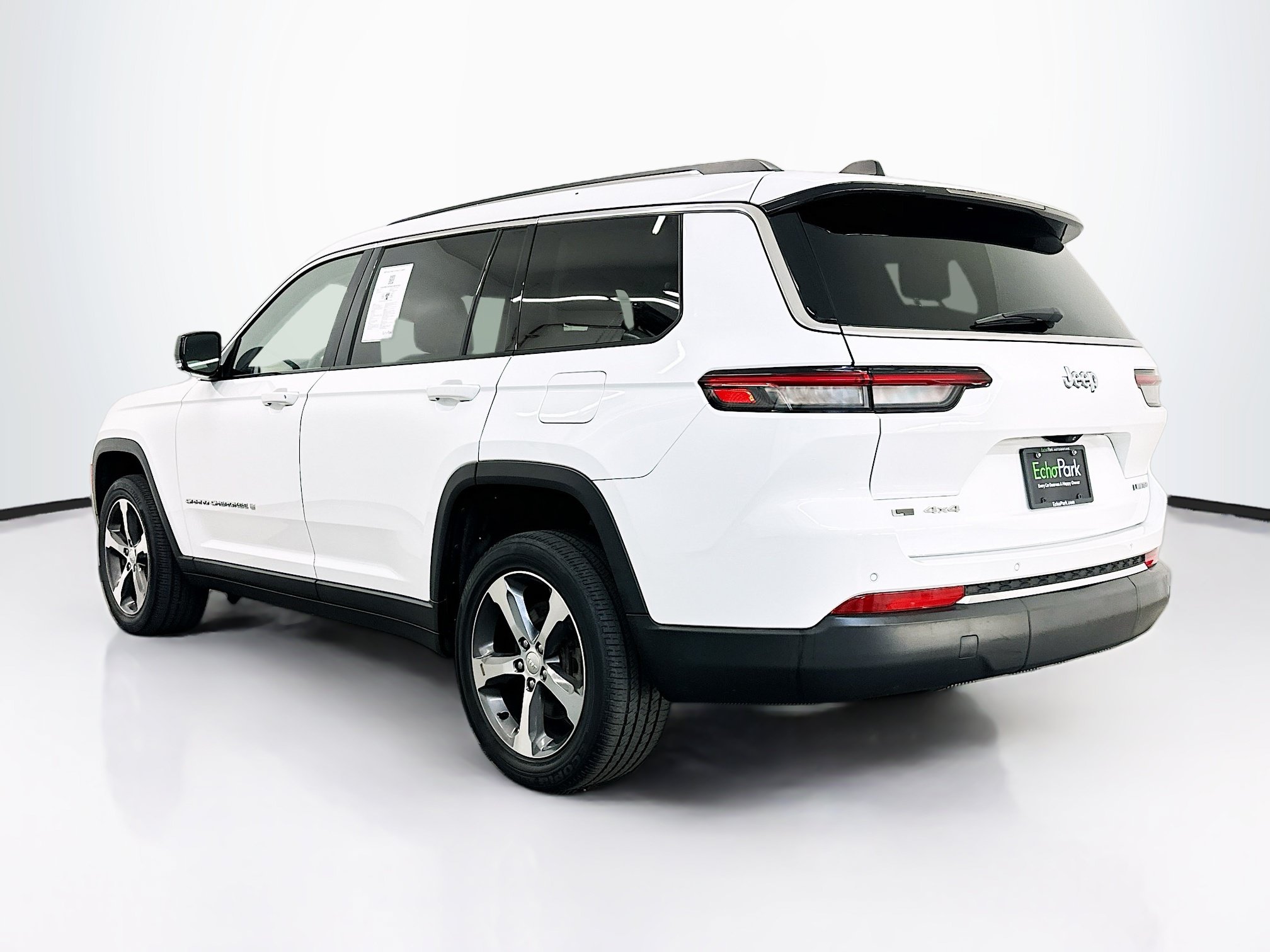 Used 2023 Jeep Grand Cherokee L Limited AWD/4WD image 5