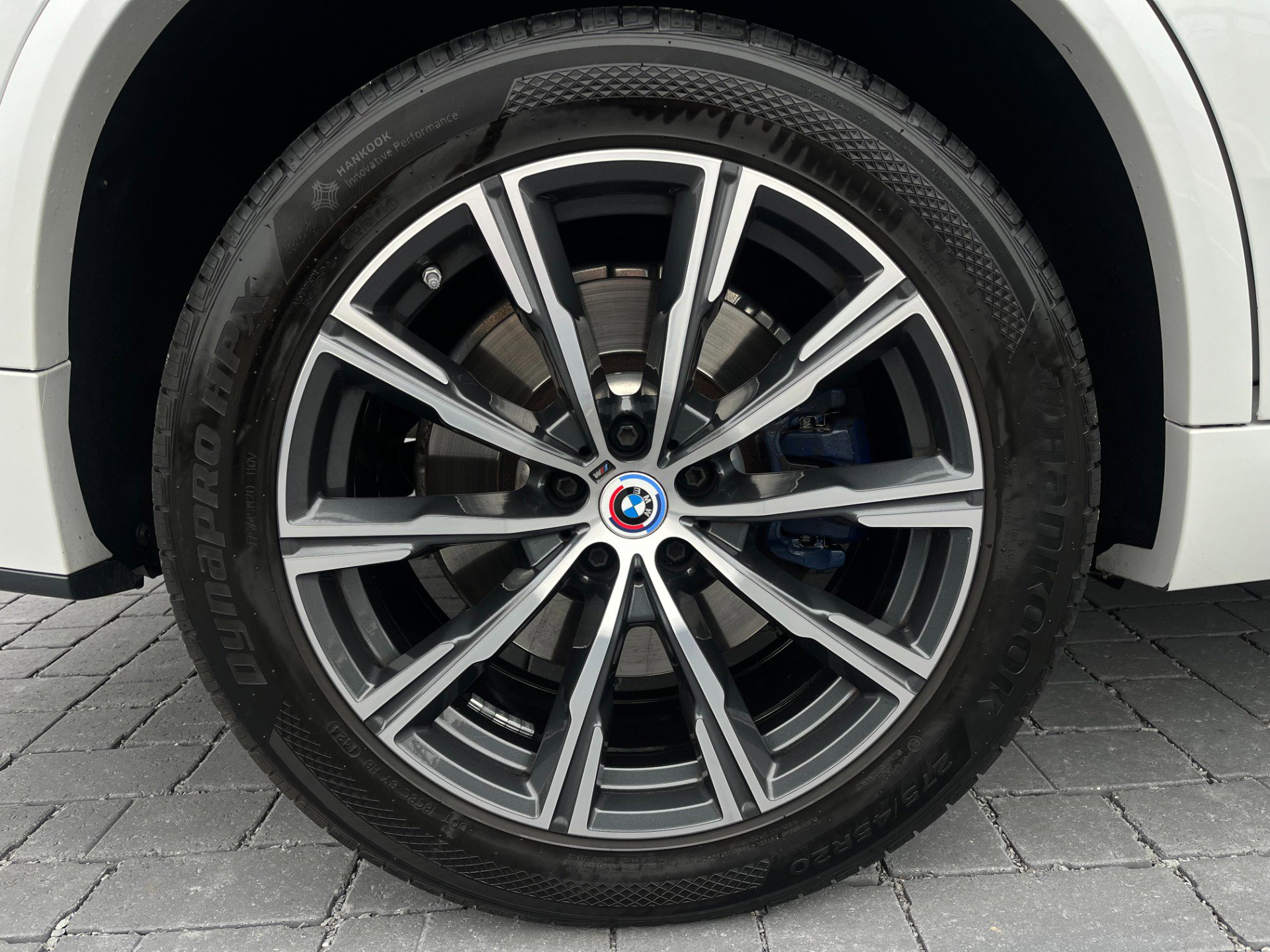 Used 2022 BMW X5 M50i w/ Executive Package image 12