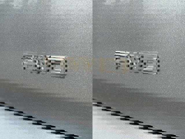 Used 2021 GMC Terrain SLE w/ Driver Convenience Package image 8