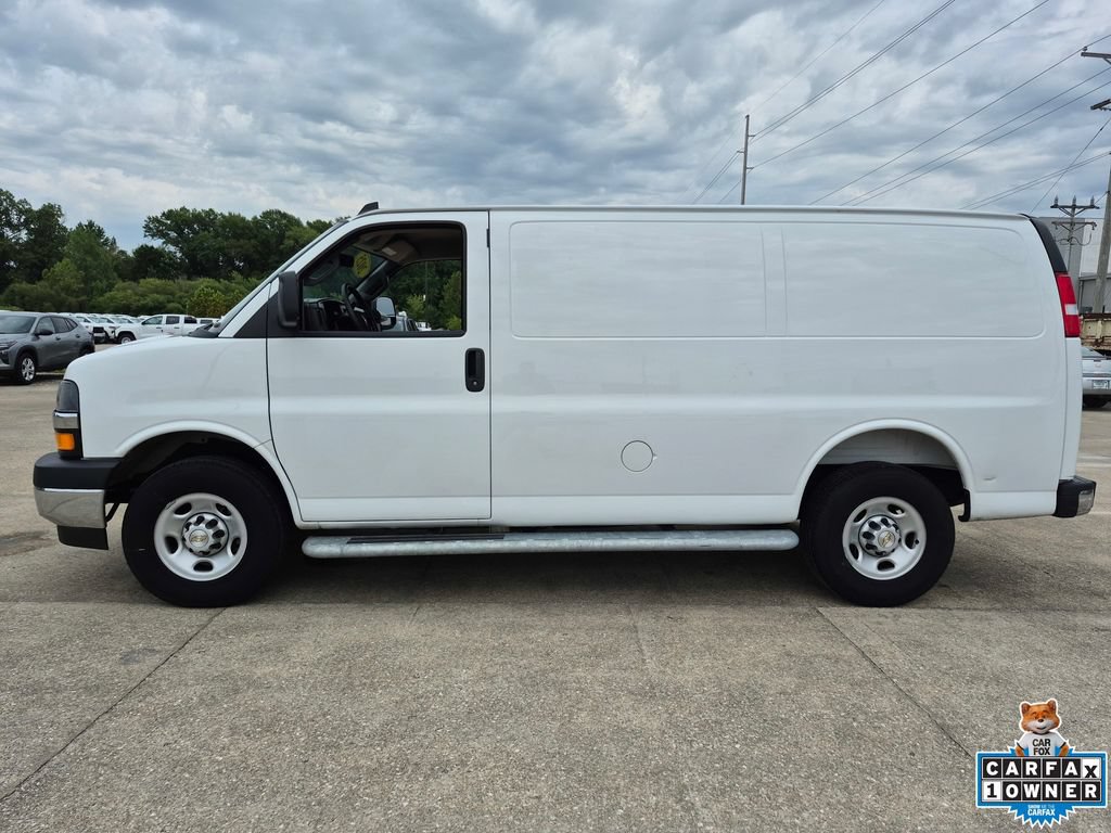 Certified 2025 Chevrolet Express 2500 w/ Driver Convenience Package RWD image 4