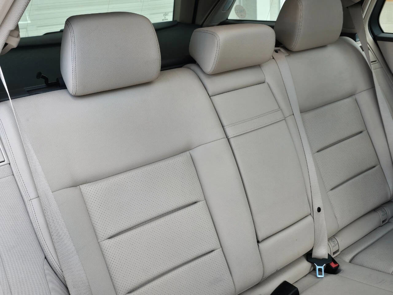 Used 2014 Mercedes-Benz E 350 4MATIC Wagon w/ Premium 1 Package image 83