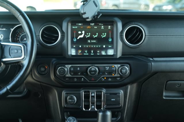 Used 2021 Jeep Gladiator Overland w/ Popular Equipment Package AWD/4WD image 28