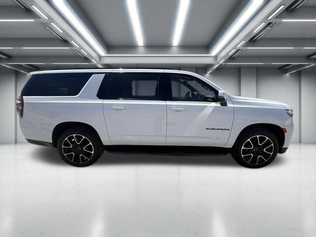 Used 2022 Chevrolet Suburban RST w/ Luxury Package AWD/4WD image 1