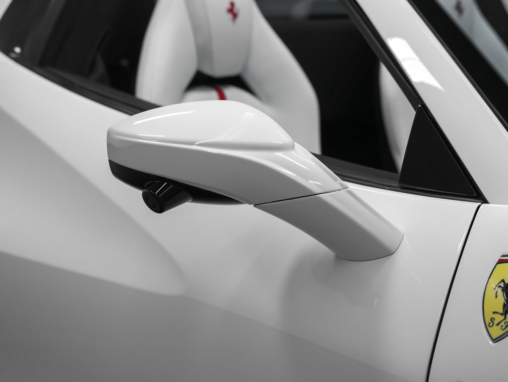 Certified 2022 Ferrari F8 Tributo RWD image 10